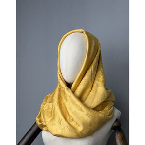 Louis Vuitton Monogram Shawl in Yellow